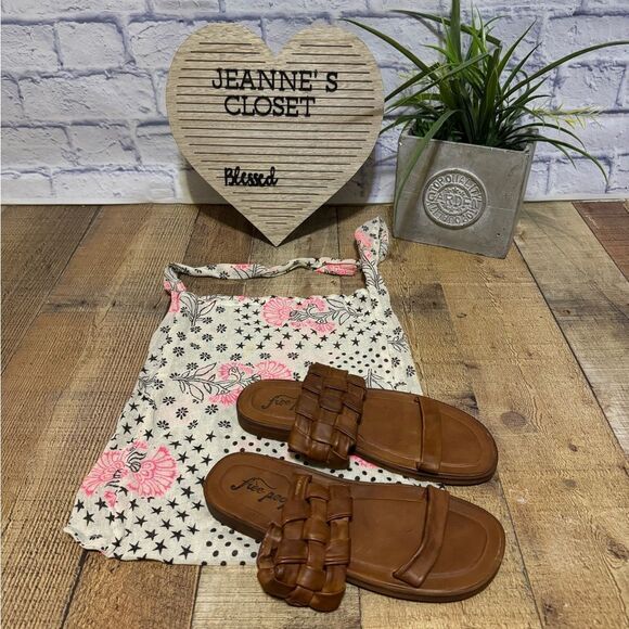 Free People Winding River Slide Sandal - Picture 2 of 14